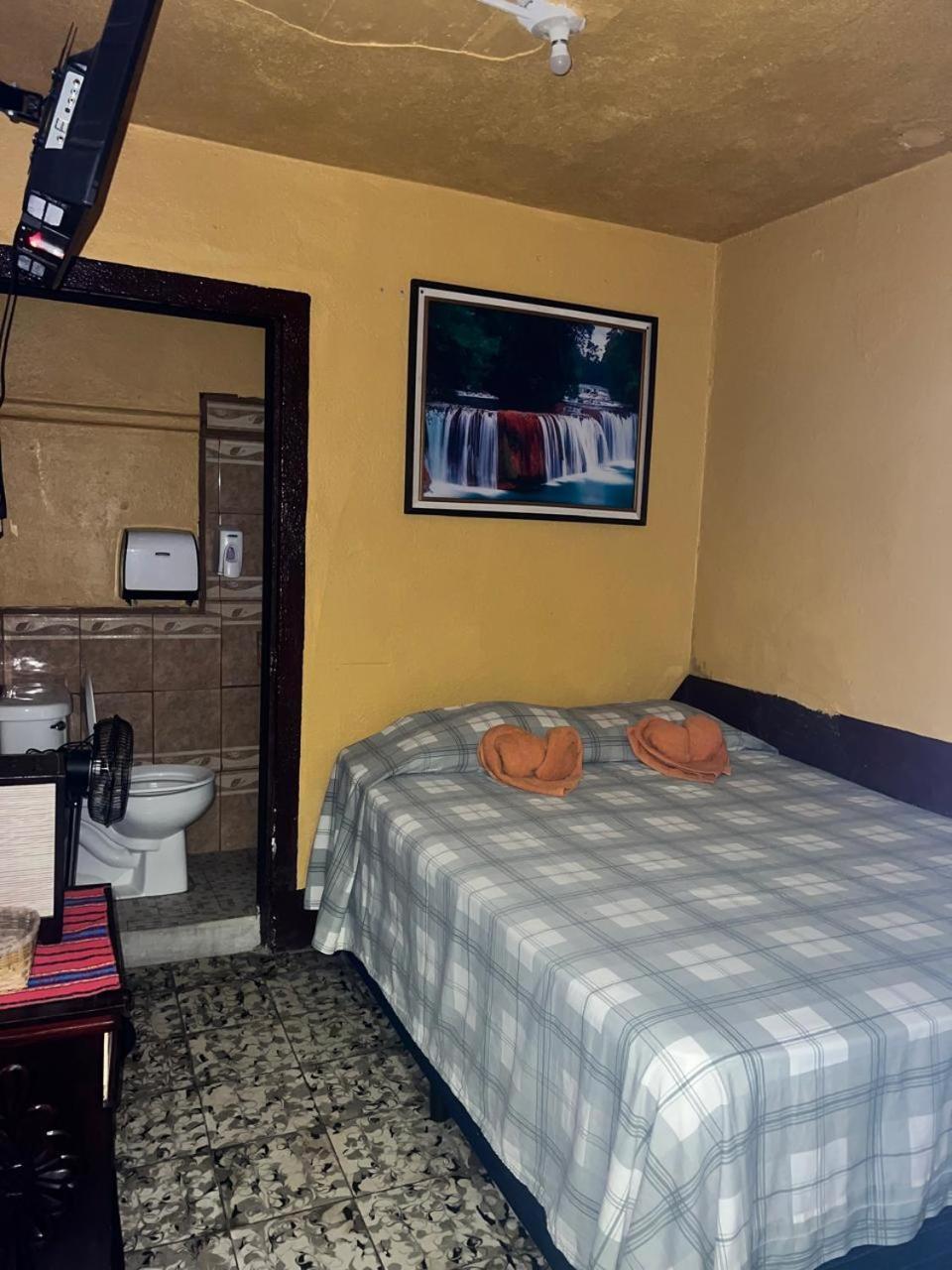 Hotel Alma Maya Антигуа-Гватемала Экстерьер фото