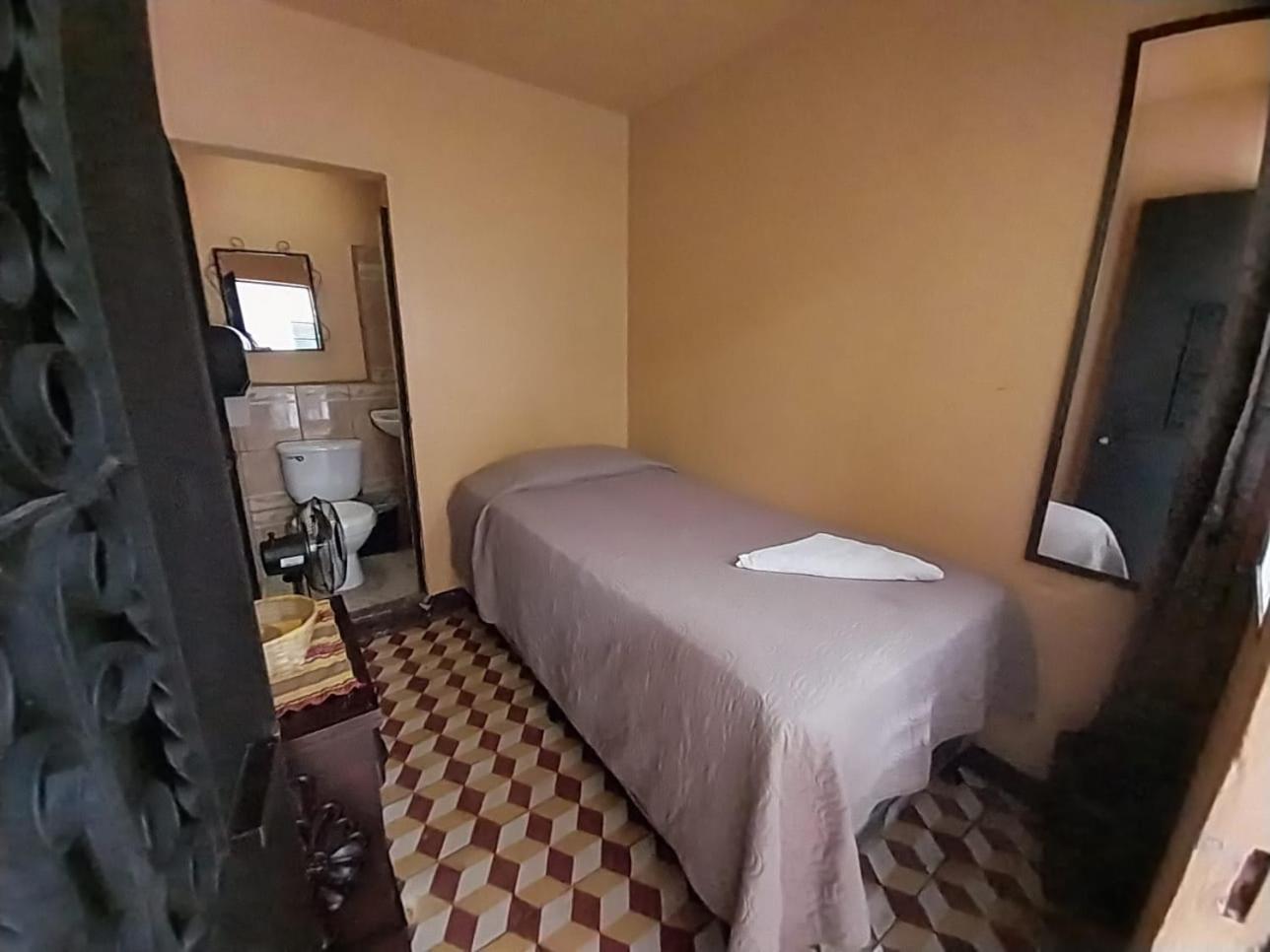 Hotel Alma Maya Антигуа-Гватемала Экстерьер фото