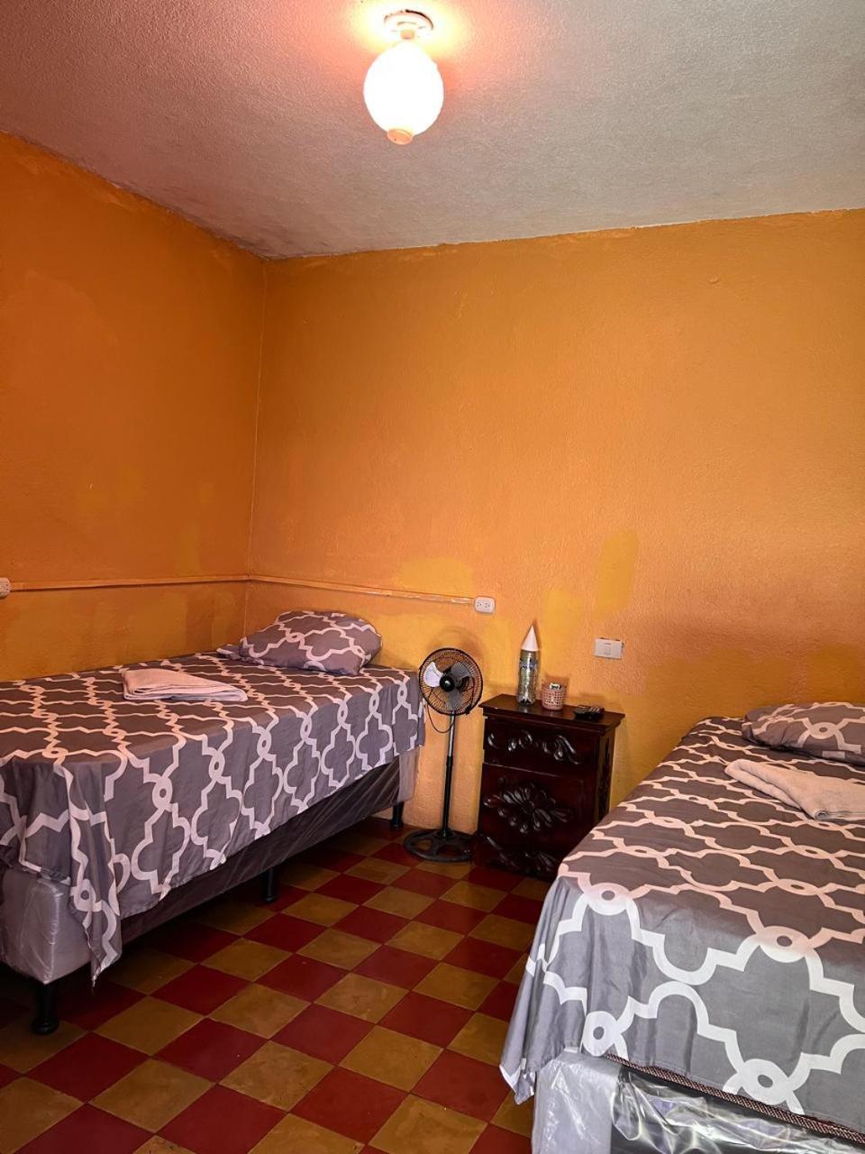 Hotel Alma Maya Антигуа-Гватемала Экстерьер фото